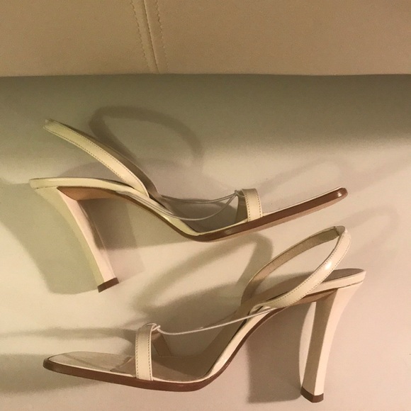 Couture Vera Wang heels - Picture 3 of 8